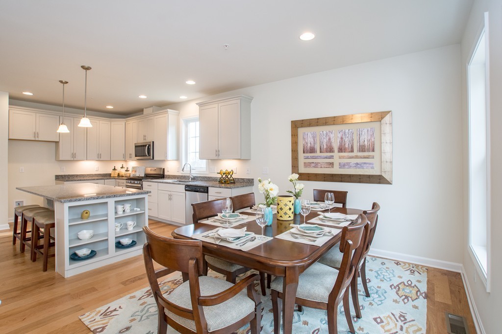 84 Shannon Way, Unit 9728 Upton, MA 01568 - Photo 6 of 17