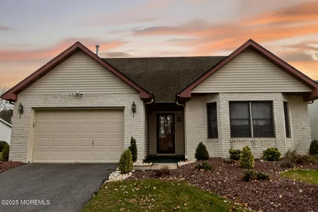 $599,999 | 48 Coventry Terrace, Marlboro, NJ 07746