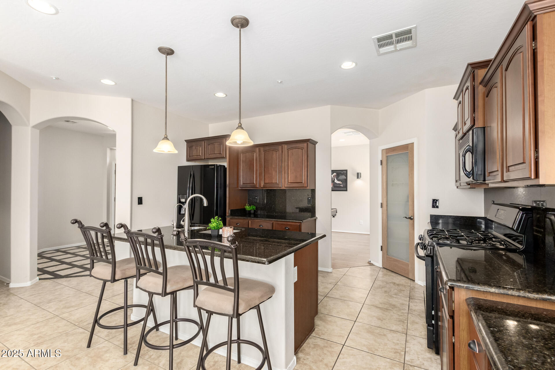 18475 Verdin Road Goodyear, AZ 85338 - Photo 18 of 62 Kitchen