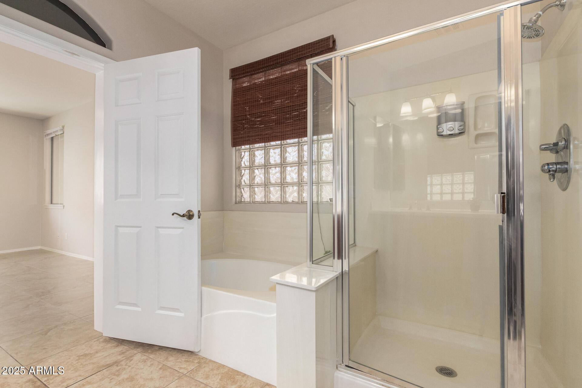 18475 Verdin Road Goodyear, AZ 85338 - Photo 25 of 62 Main Ensuite