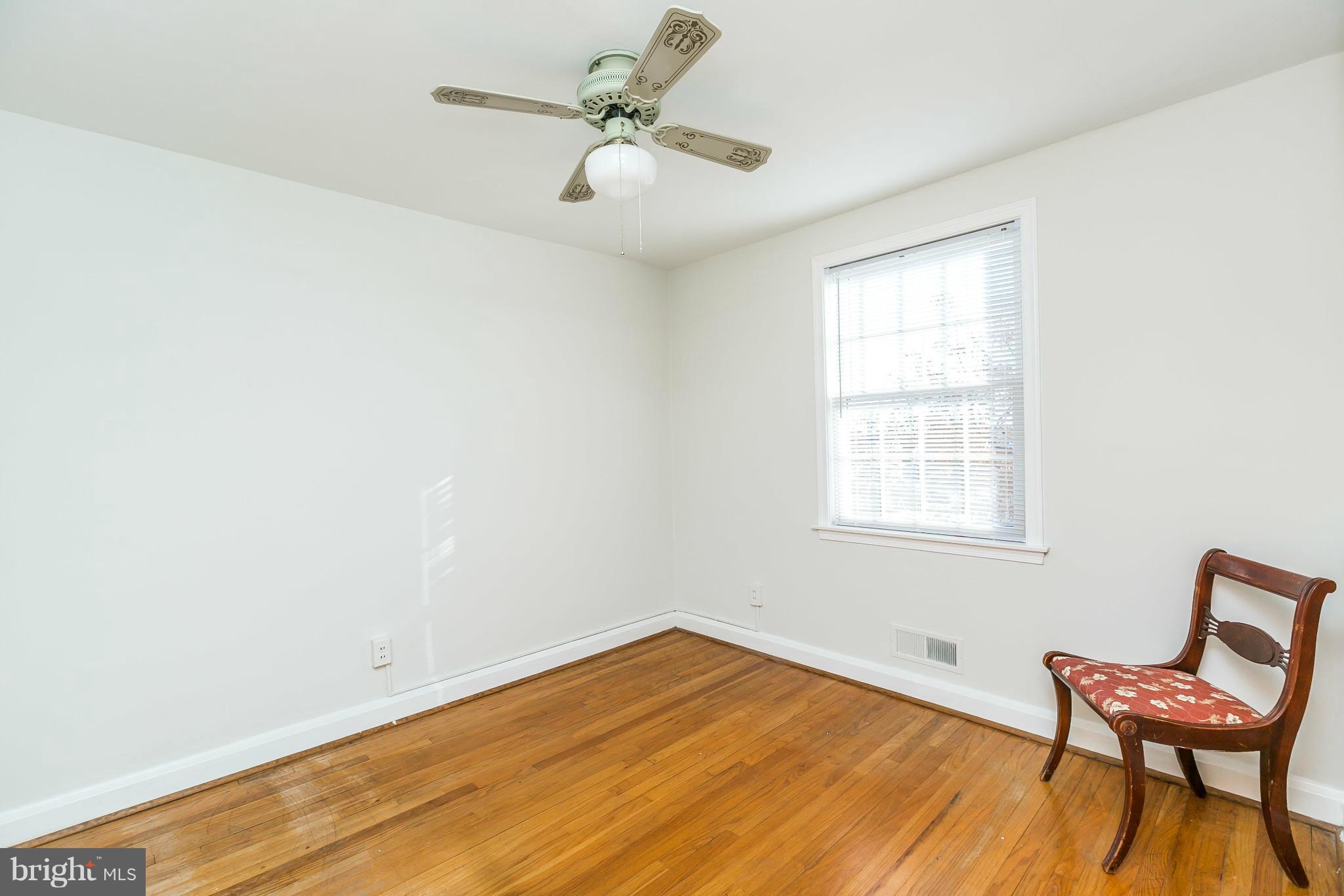 1809 Dunmere Road Baltimore, MD 21222 - Photo 18 of 25 Bedroom 2