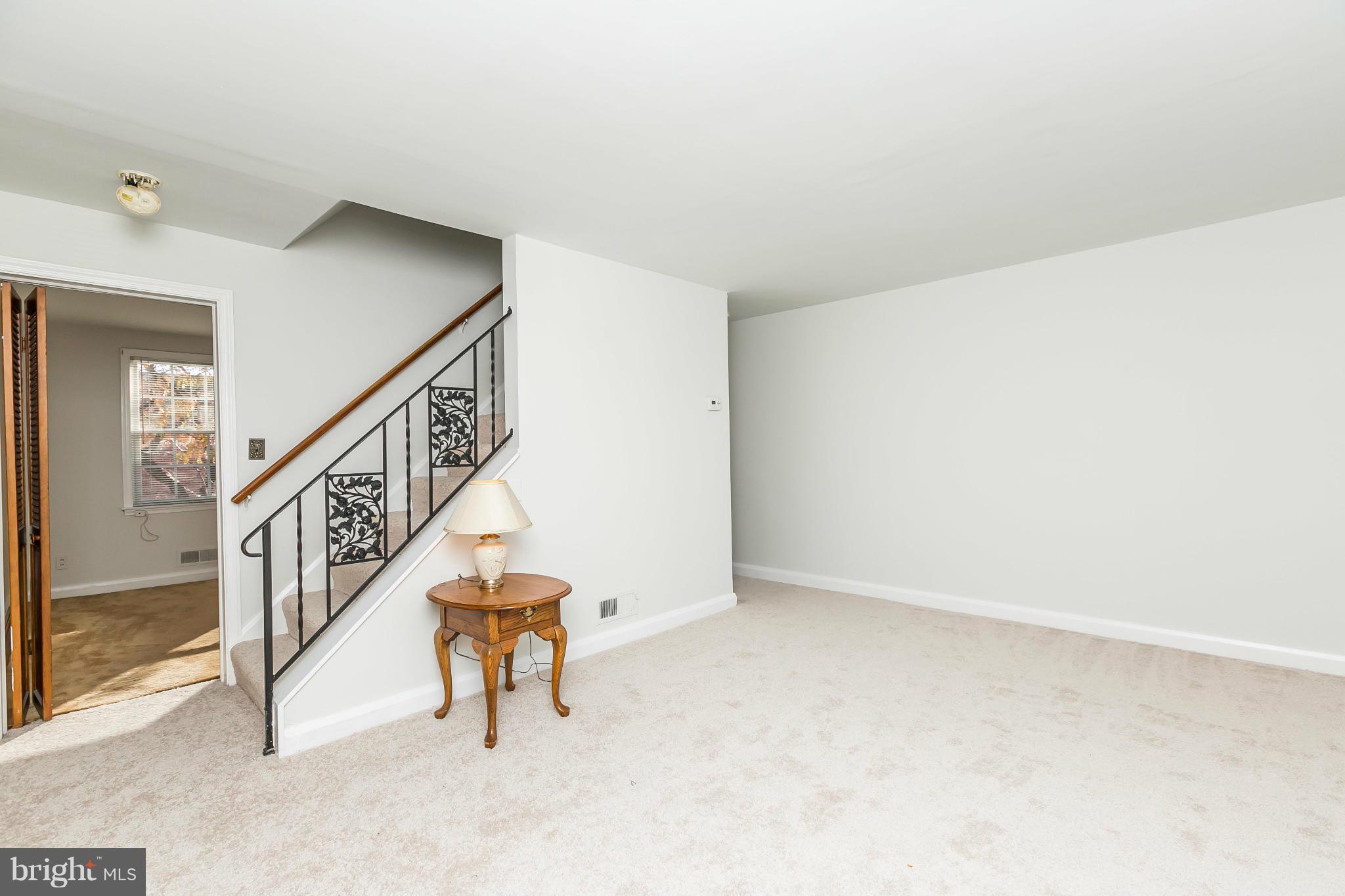 1809 Dunmere Road Baltimore, MD 21222 - Photo 5 of 25 Living Room