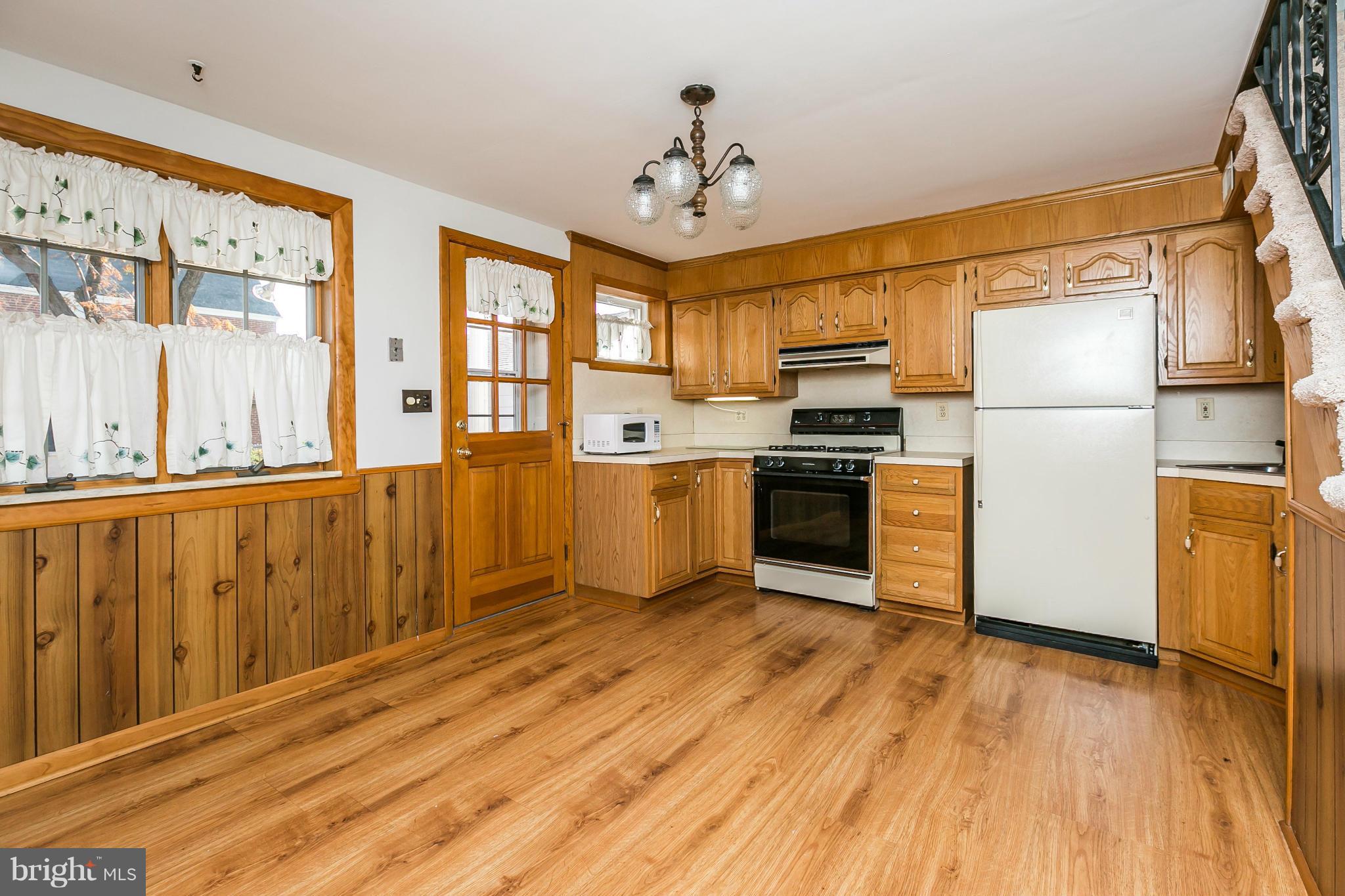 1809 Dunmere Road Baltimore, MD 21222 - Photo 9 of 25 Kitchen