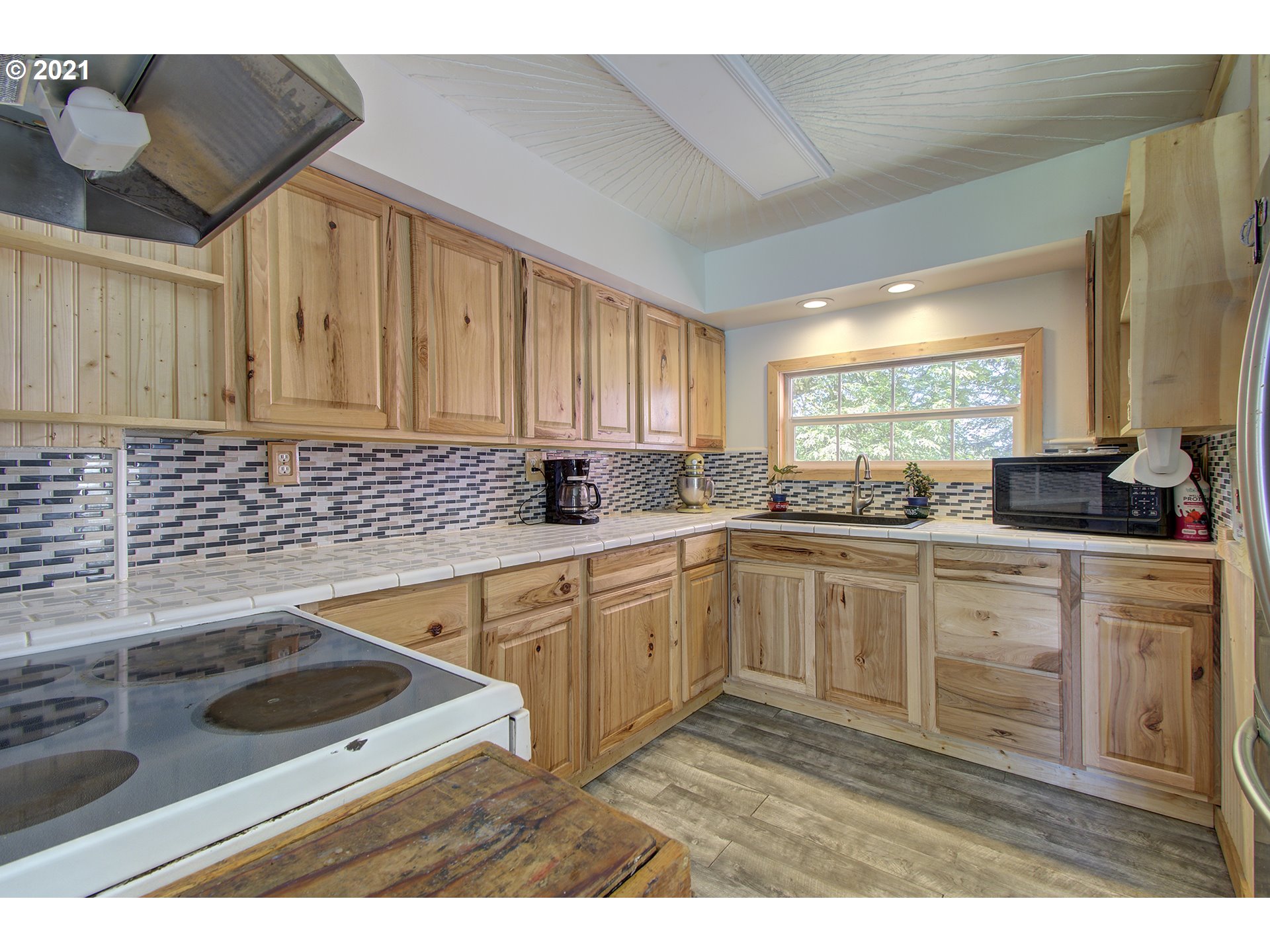 315 Ferncrest Road Longview, WA 98632 - Photo 9 of 31