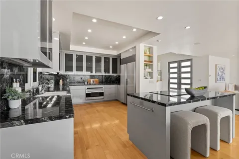 $13,500,000 | 1554 East Oceanfront, Newport Beach, CA 92661