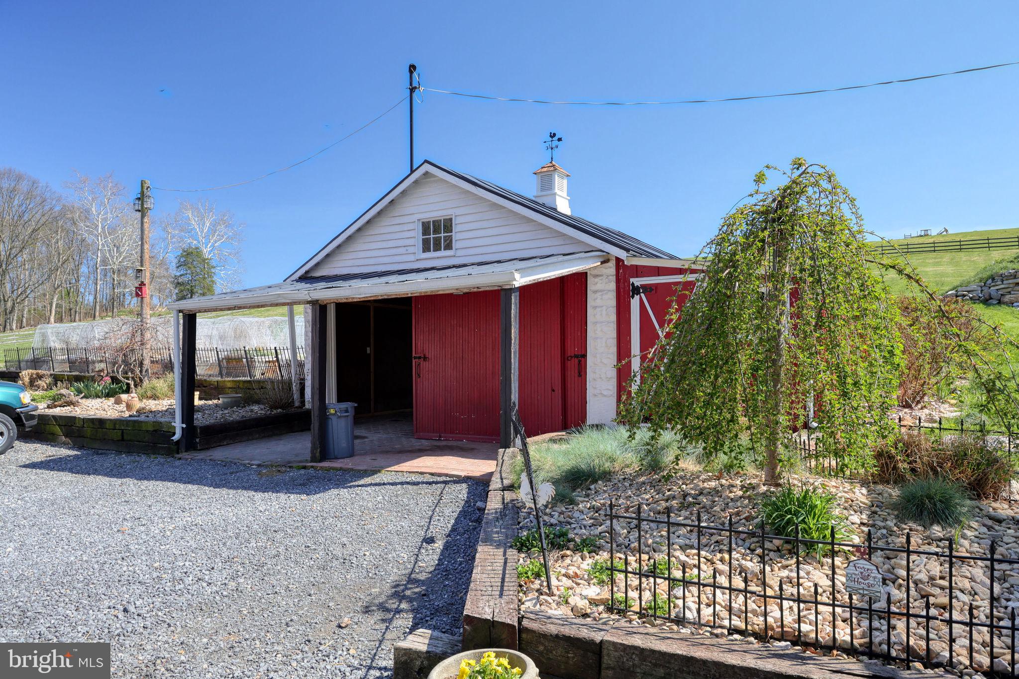 989 Swover Creek Road Edinburg, VA 22824 - Photo 13 of 132 Small garage and Workshop