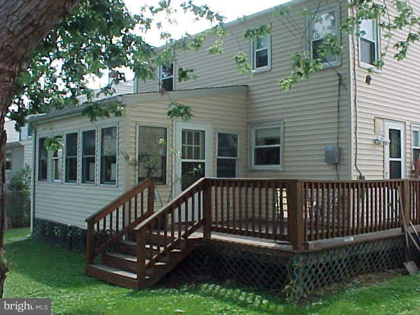 221 West Roland Road Brookhaven, PA 19015 - Photo 2 of 21 Gallery Image 2