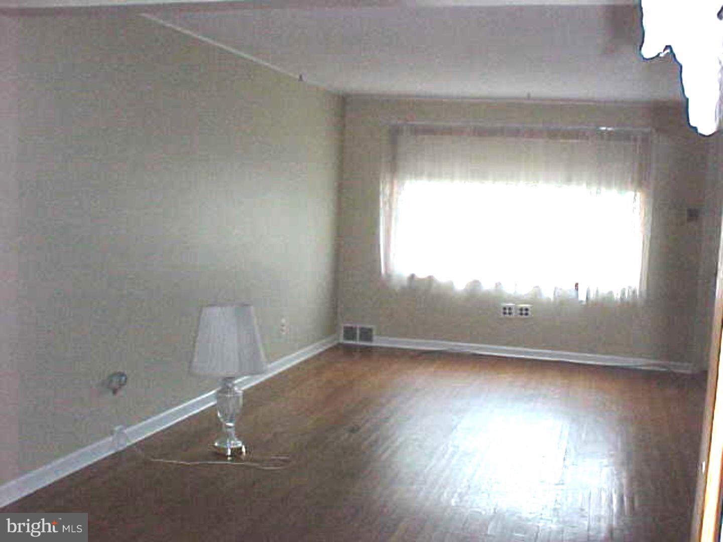221 West Roland Road Brookhaven, PA 19015 - Photo 3 of 21 Gallery Image 3