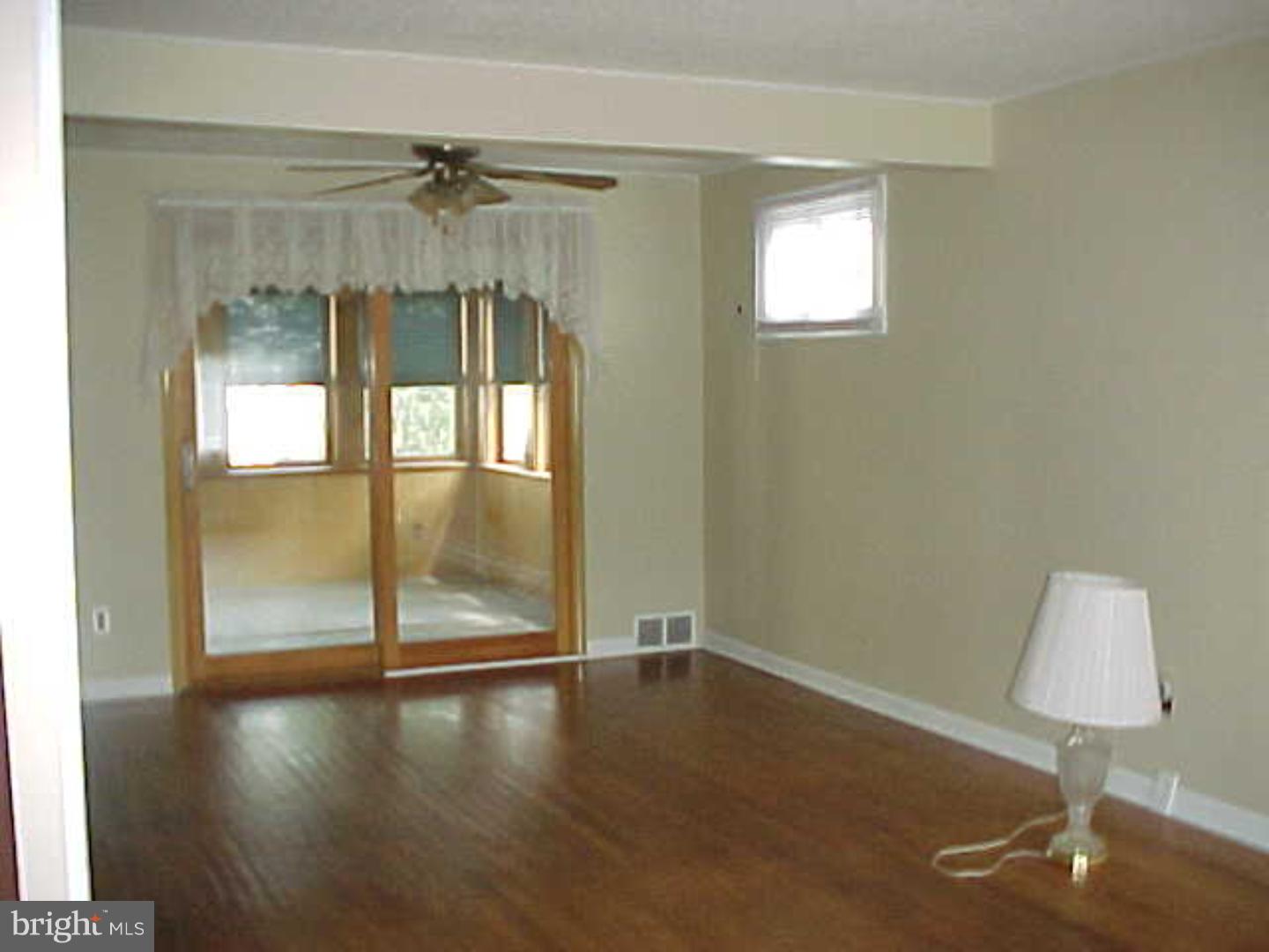 221 West Roland Road Brookhaven, PA 19015 - Photo 4 of 21 Gallery Image 4