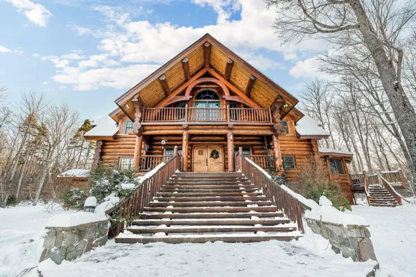 $2,300,000 | 5008 Twin Brook Road, Carrabassett Valley, ME 04947