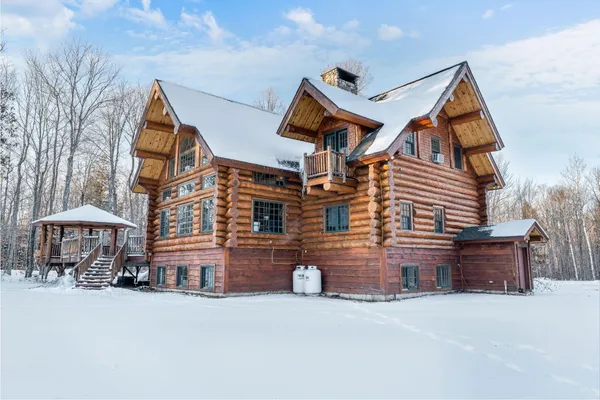 $2,300,000 | 5008 Twin Brook Road, Carrabassett Valley, ME 04947