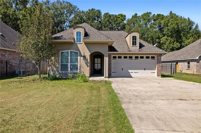 $299,750 | 39387 Meadow Ridge Lane, Ponchatoula, LA 70454