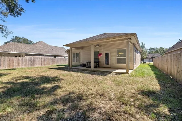 $299,750 | 39387 Meadow Ridge Lane, Ponchatoula, LA 70454