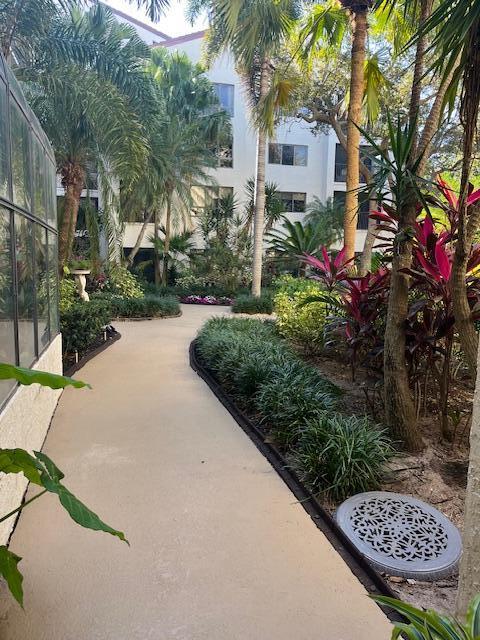 500 Ocean Trail Way, Unit 210 Jupiter, FL 33477 - Photo 5 of 41 Lobby/Garden