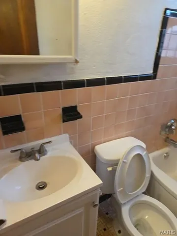 $79,900 | 1067 Melvin Drive, St. Louis, MO 63137