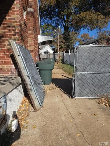 $79,900 | 1067 Melvin Drive, St. Louis, MO 63137