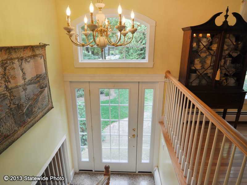 128 Elmdale Road Scituate, RI 02857 - Photo 15 of 25 Entry.