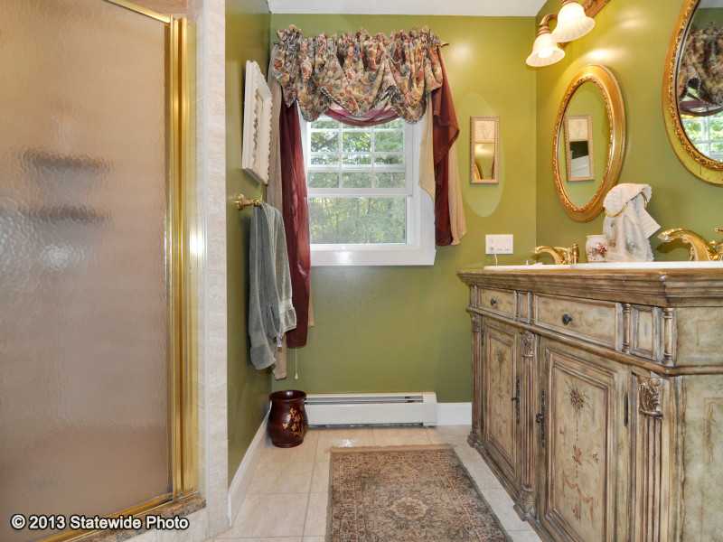 128 Elmdale Road Scituate, RI 02857 - Photo 18 of 25 Master Bath/Spa.