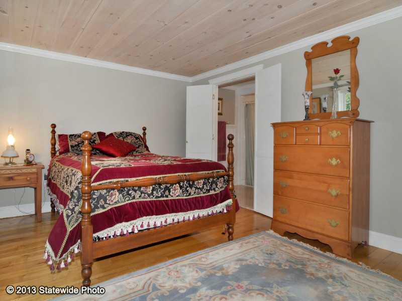 128 Elmdale Road Scituate, RI 02857 - Photo 20 of 25 Bedroom.