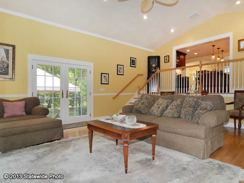 128 Elmdale Road Scituate, RI 02857 - Photo 4 of 25 Den/Family/Great Room.