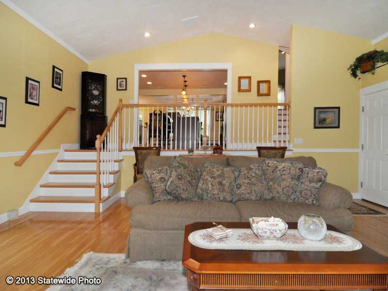 128 Elmdale Road Scituate, RI 02857 - Photo 5 of 25 Den/Family/Great Room.