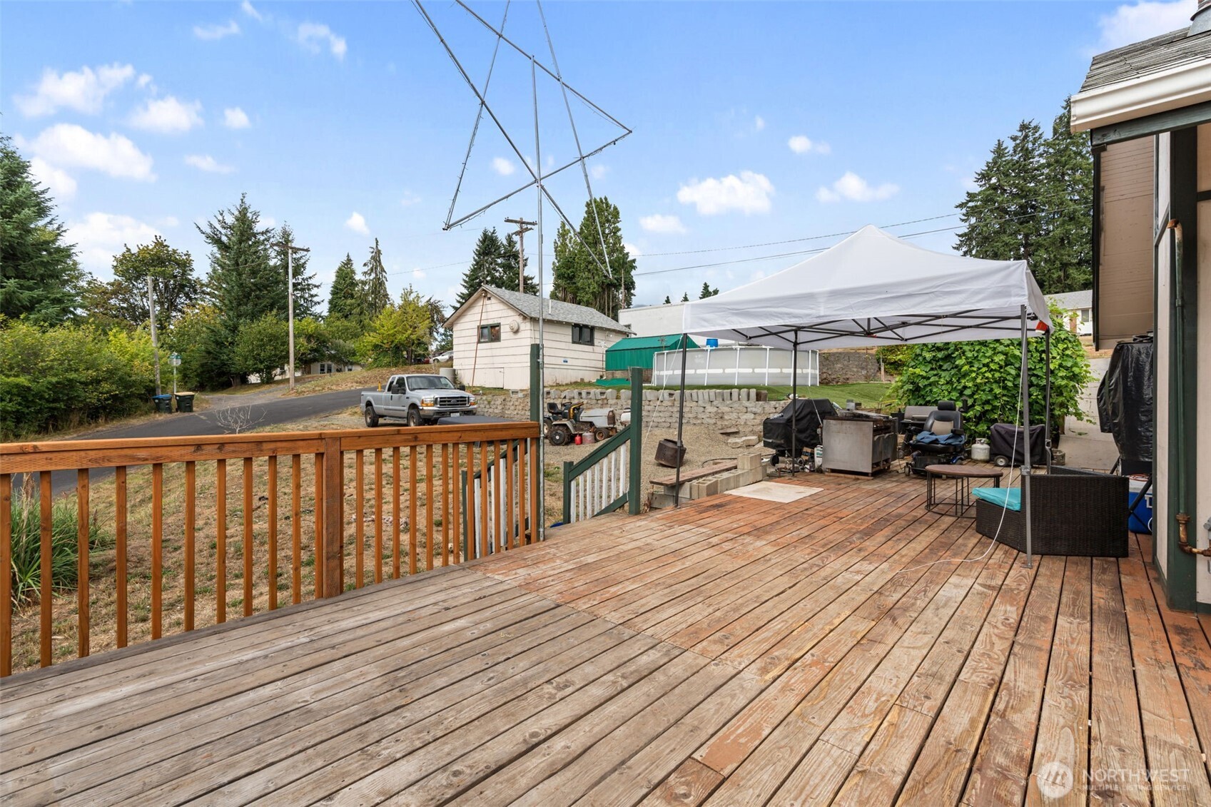 811 Northeast 2nd Street Winlock, WA 98596 - Photo 3 of 38