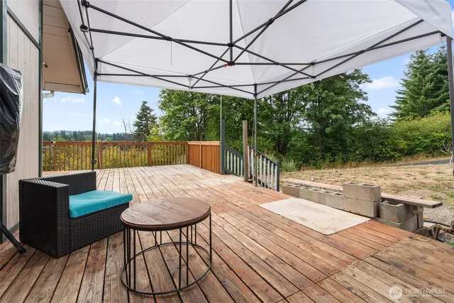 a outdoor view with a sitting space