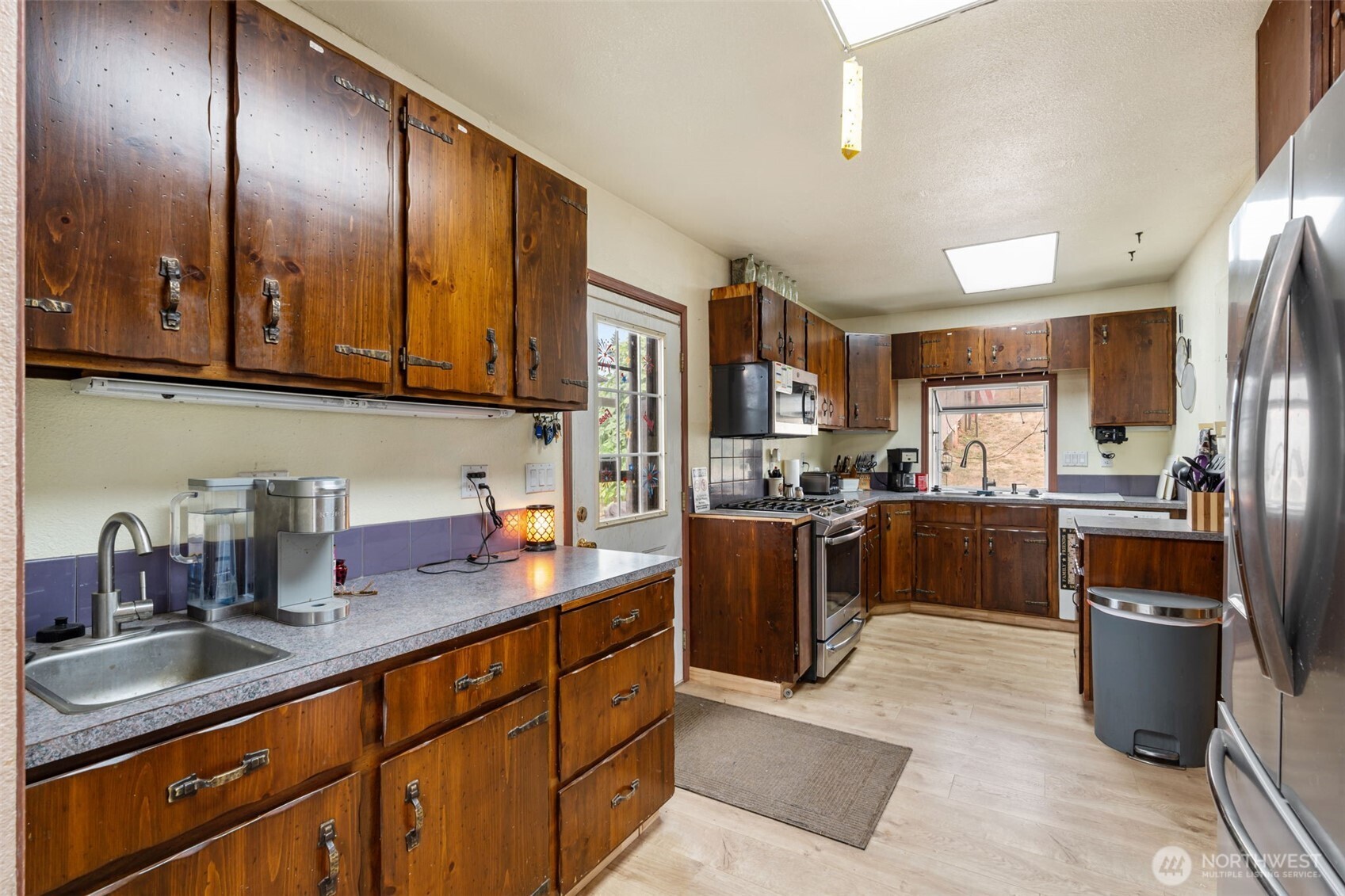 811 Northeast 2nd Street Winlock, WA 98596 - Photo 5 of 38