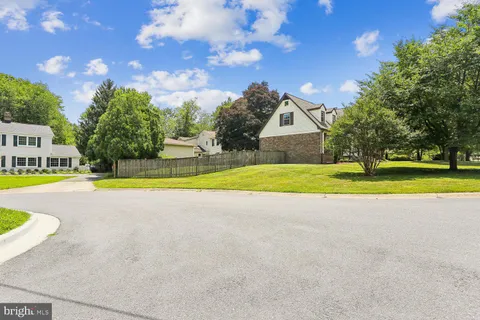 $1,100,000 | 12007 Titian Way, Potomac, MD 20854