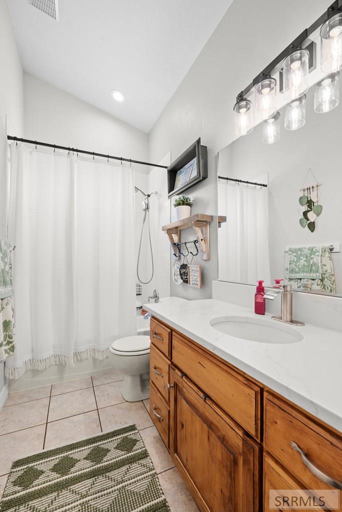 3902 East 154 North Rigby, ID 83442 - Photo 47 of 99 upstairs bathroom