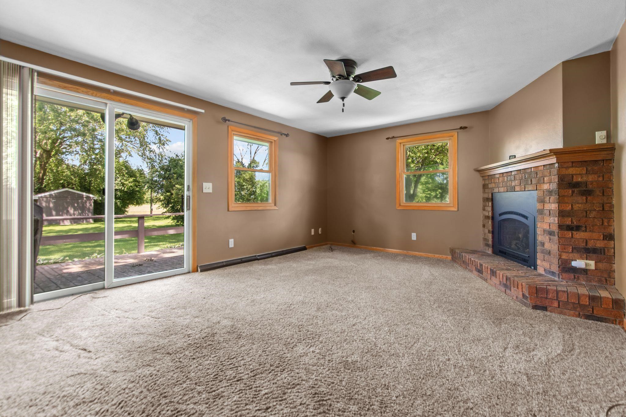 5730 West Sandra Drive Appleton, WI 54913 - Photo 9 of 28