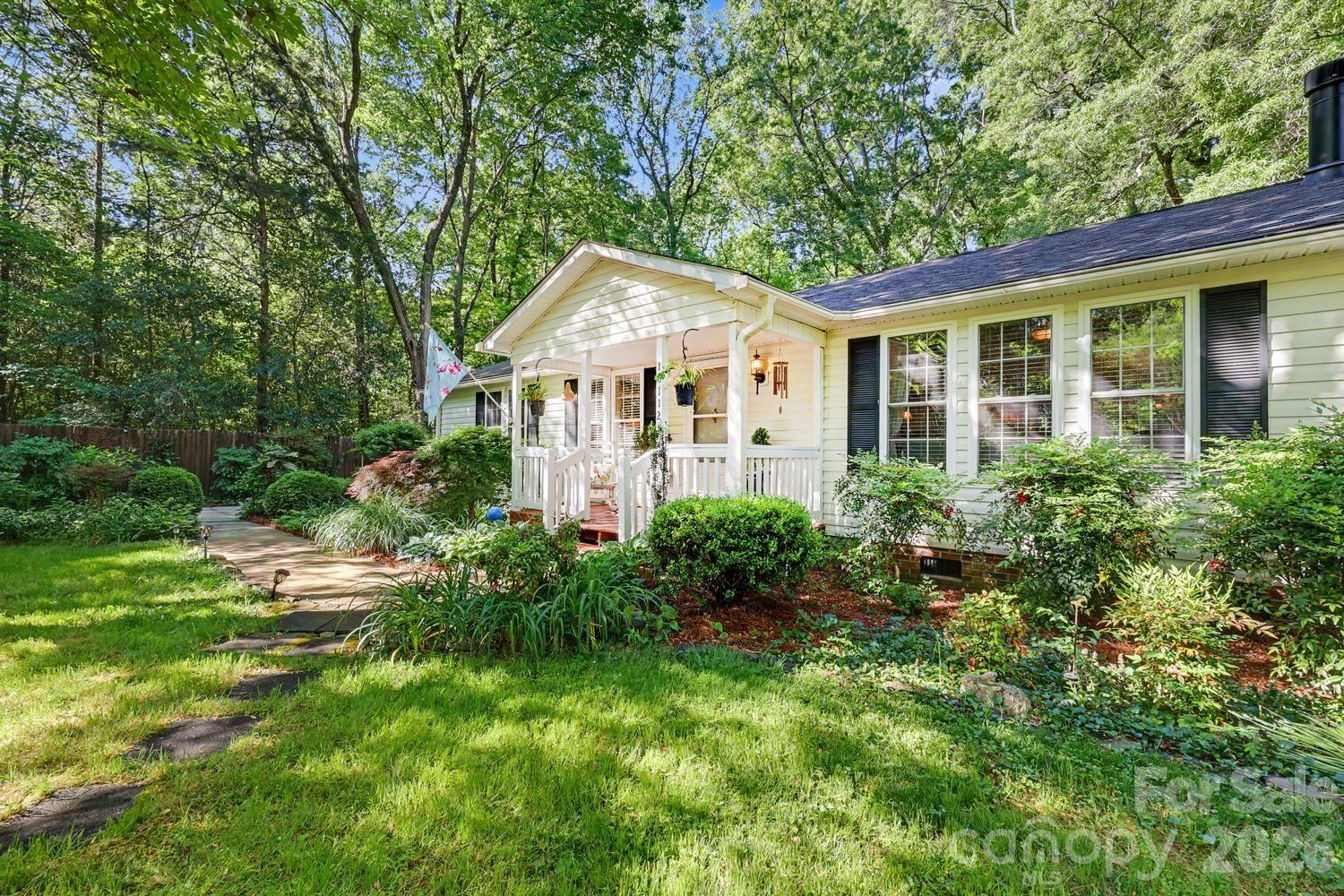 10112 Idlewild Road Matthews, NC 28105 - Photo 2 of 46