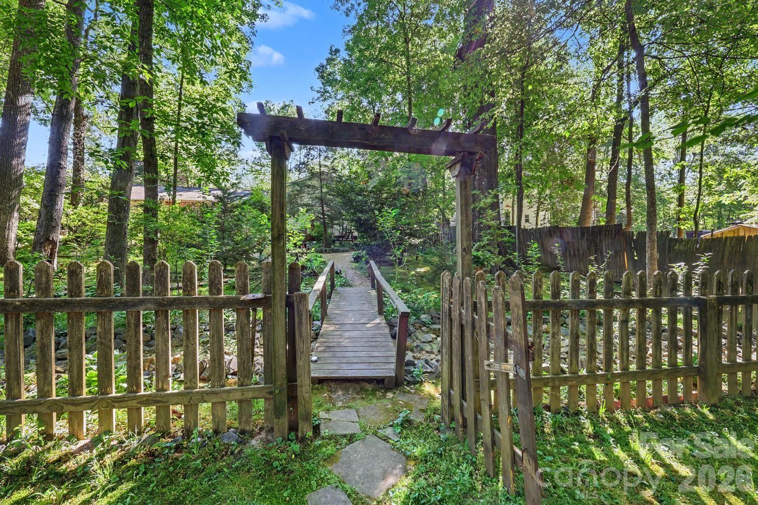 10112 Idlewild Road Matthews, NC 28105 - Photo 42 of 46
