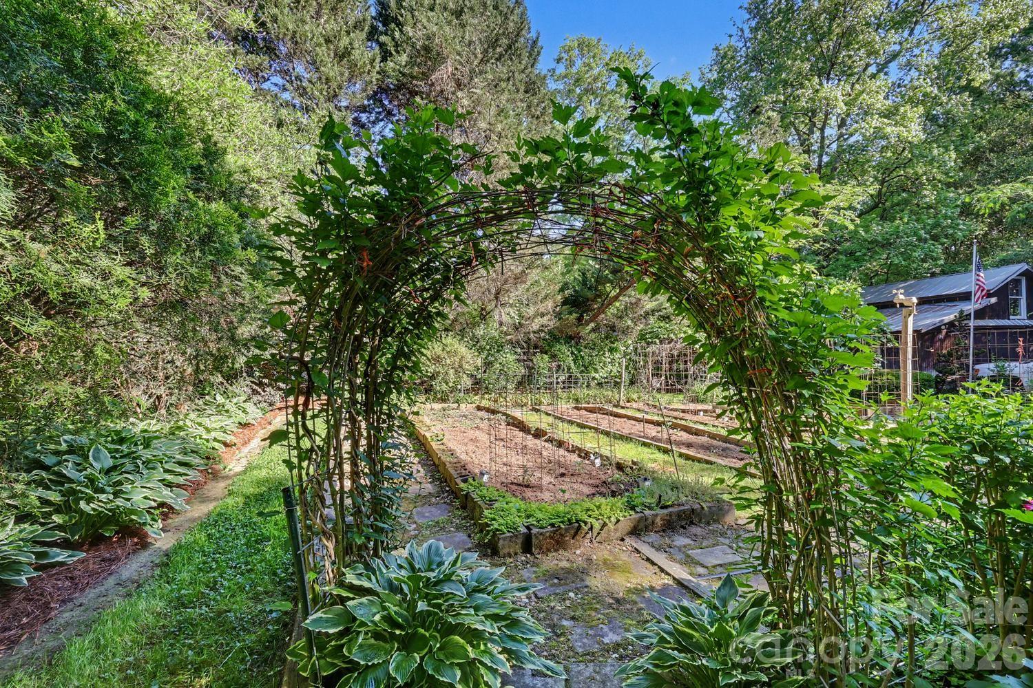 10112 Idlewild Road Matthews, NC 28105 - Photo 6 of 46