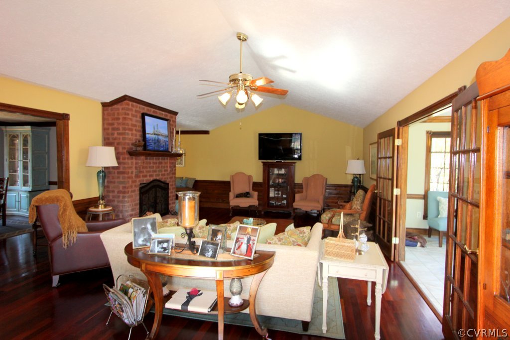19909 Brandon Road Spring Grove, VA 23881 - Photo 4 of 24 Gallery Image 4