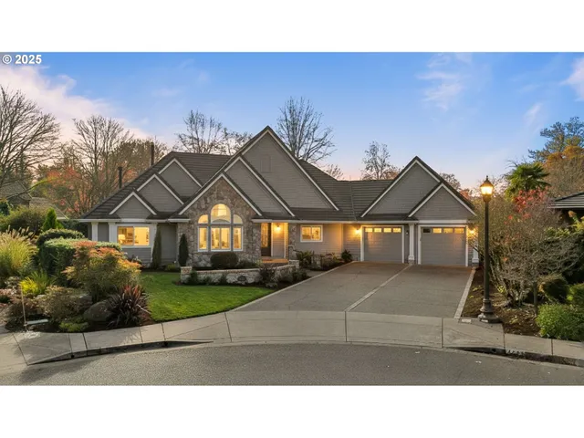 $975,000 | 3234 Riverplace Drive, Eugene, OR 97401
