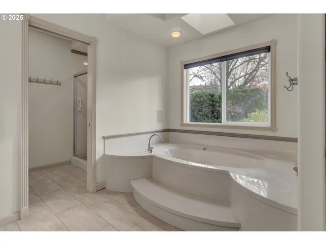 $925,000 | 3234 Riverplace Drive, Eugene, OR 97401