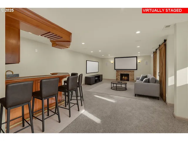 $925,000 | 3234 Riverplace Drive, Eugene, OR 97401