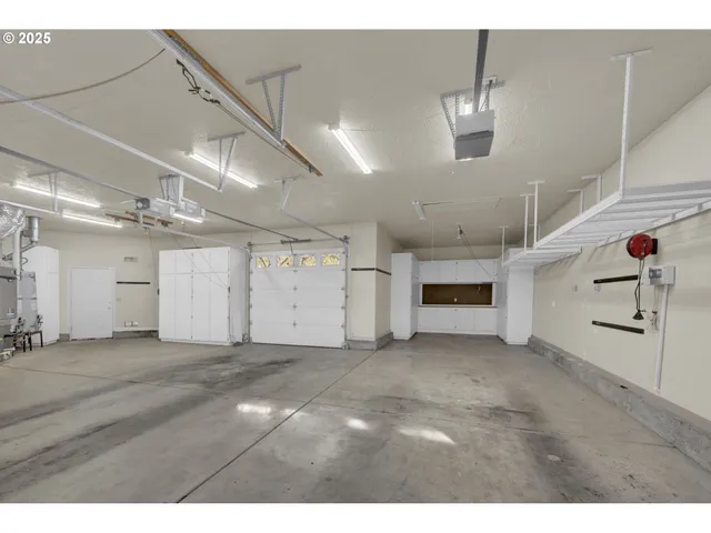 $925,000 | 3234 Riverplace Drive, Eugene, OR 97401