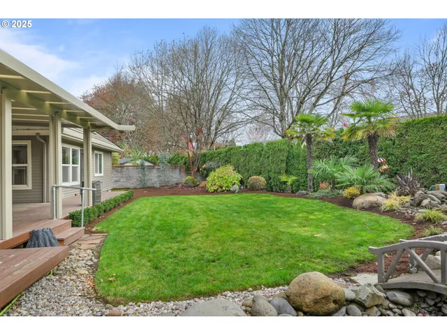 $925,000 | 3234 Riverplace Drive, Eugene, OR 97401