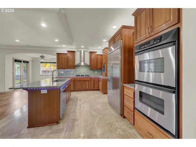 $925,000 | 3234 Riverplace Drive, Eugene, OR 97401