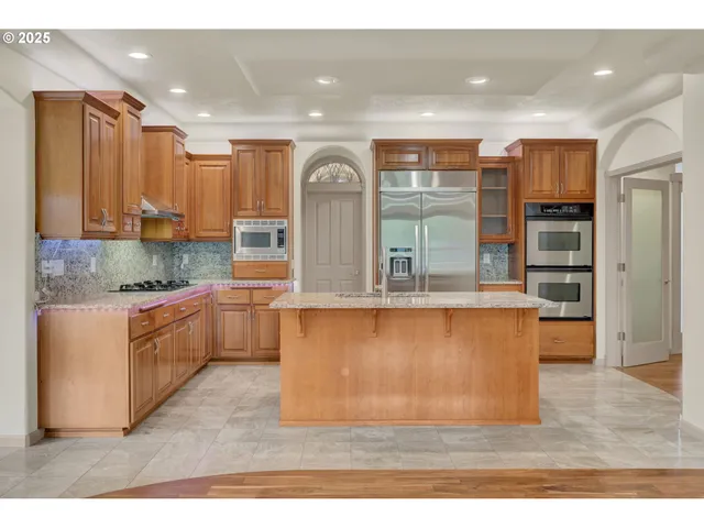 $925,000 | 3234 Riverplace Drive, Eugene, OR 97401