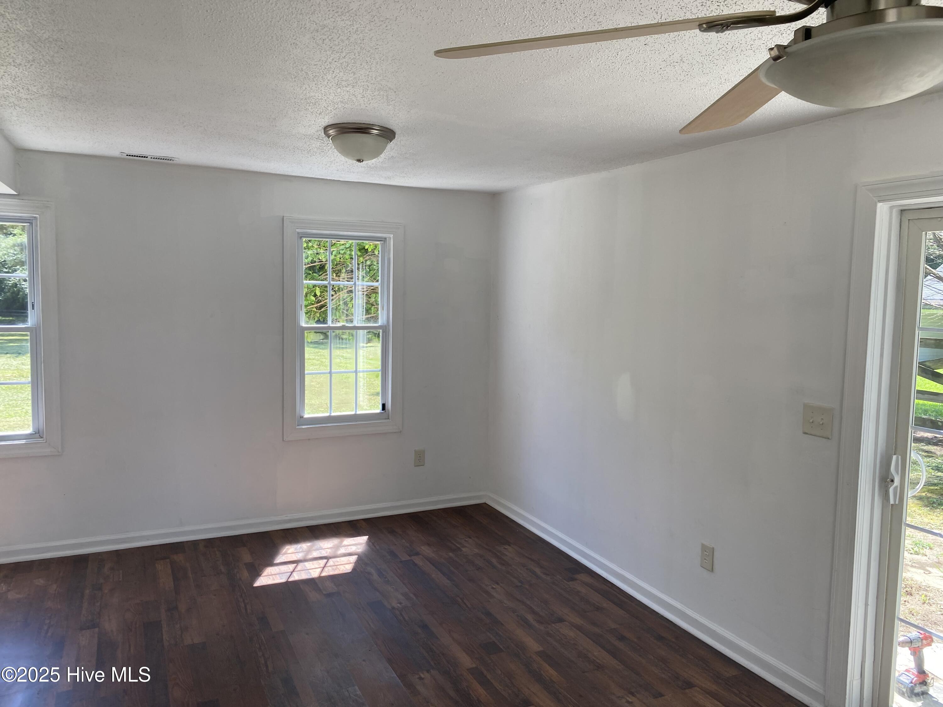 5937 Leonard Road Nashville, NC 27856 - Photo 14 of 32 IMG_2084