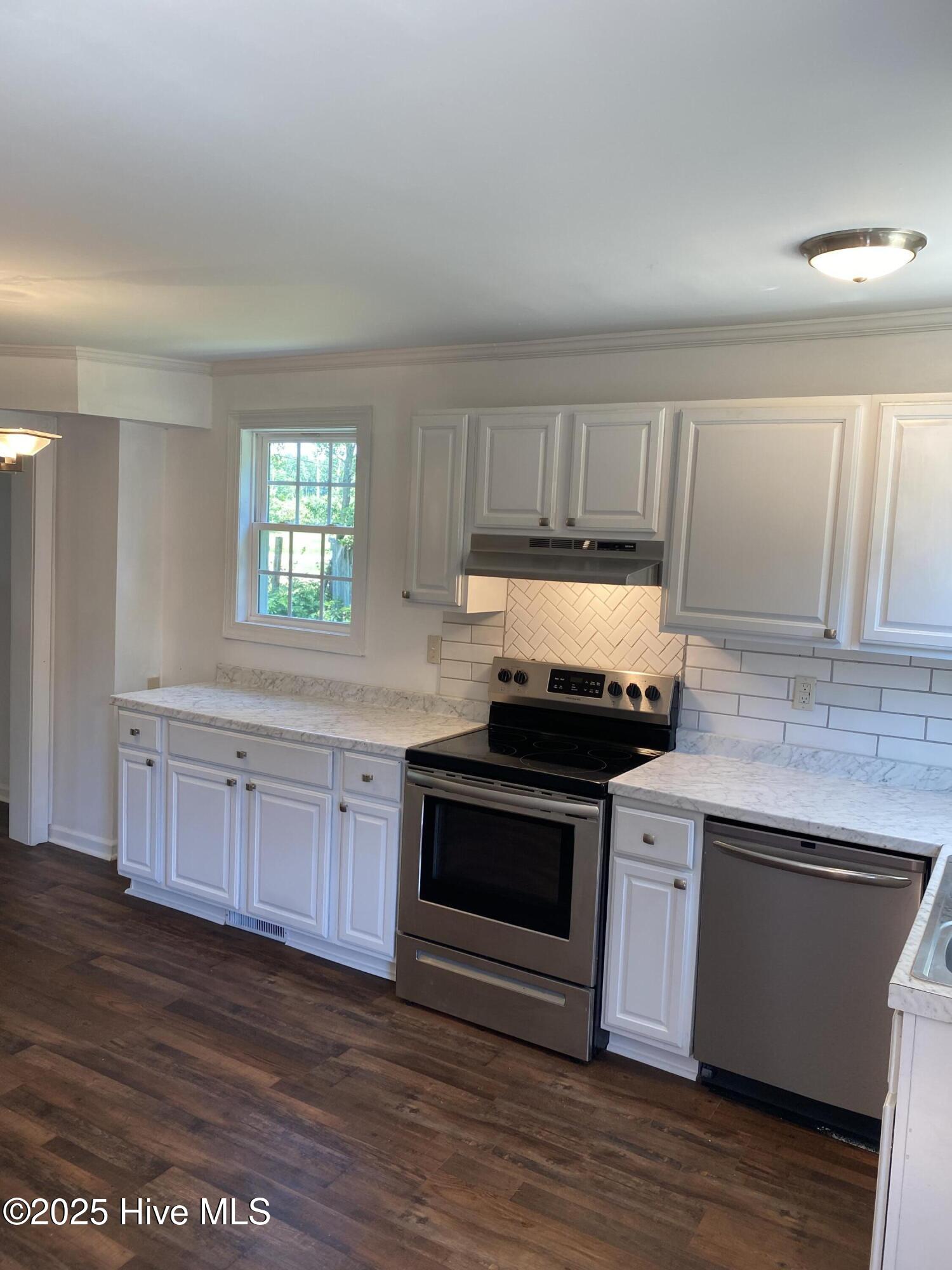 5937 Leonard Road Nashville, NC 27856 - Photo 7 of 32 IMG_2076