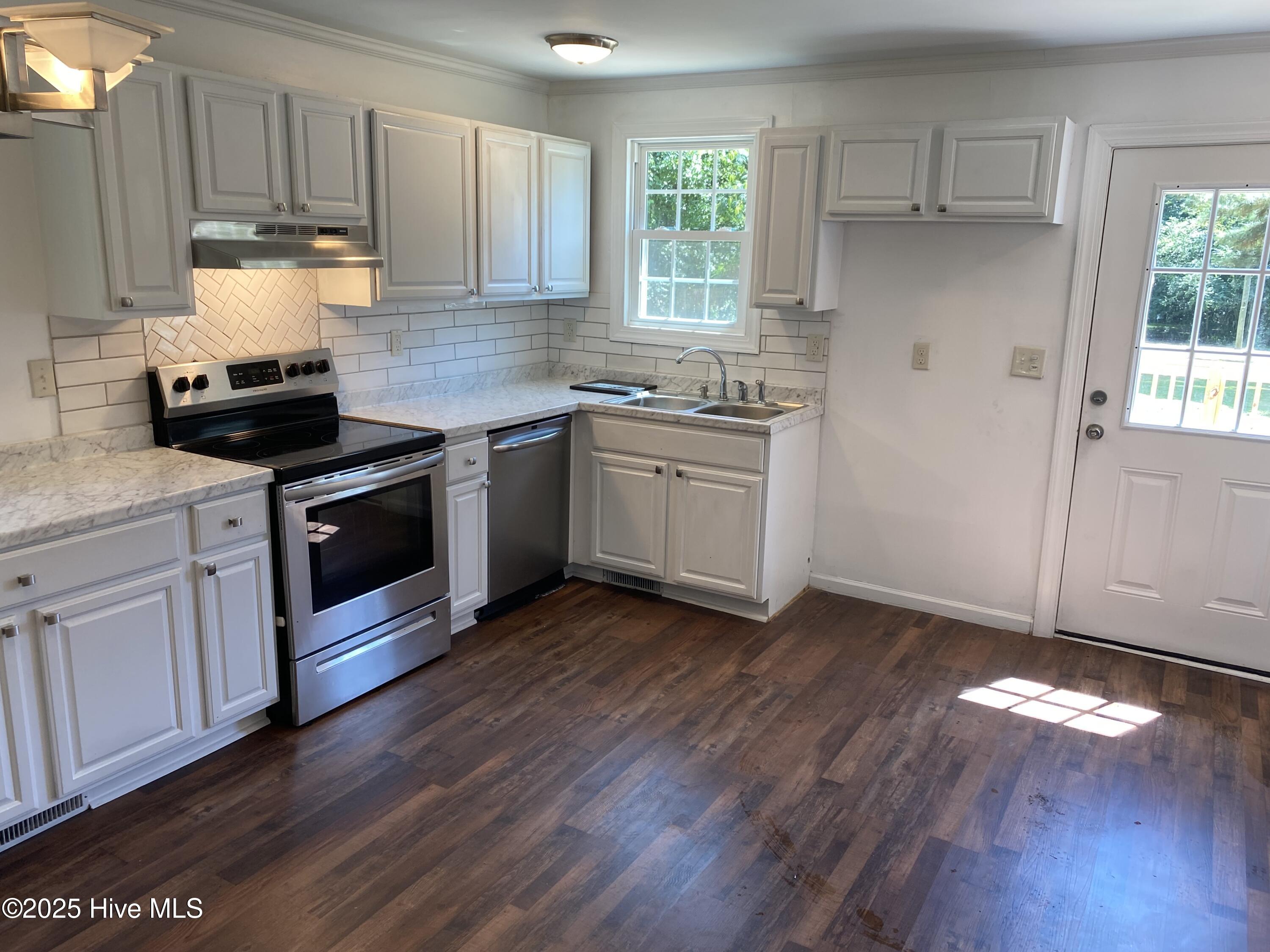 5937 Leonard Road Nashville, NC 27856 - Photo 9 of 32 IMG_2074