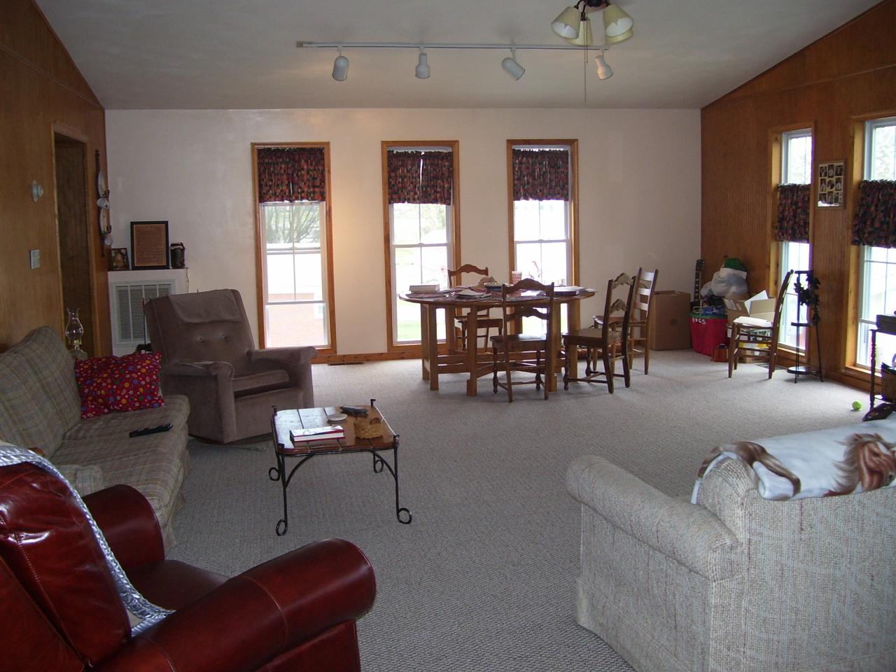 261 Post Road Roanoke, VA 24019 - Photo 2 of 6 a living room with furniture and wooden floor