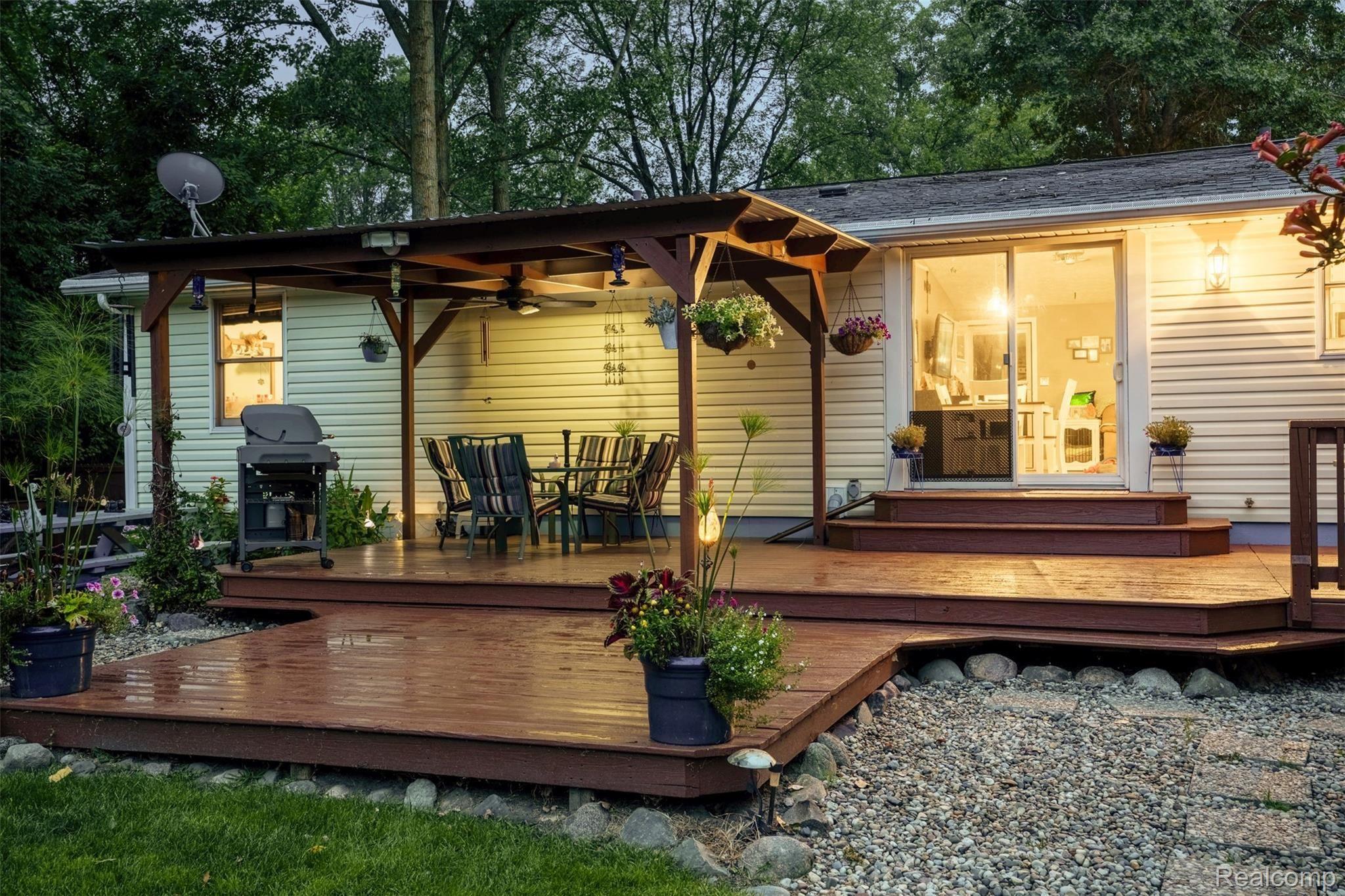 10292 Antcliff Road Fowlerville, MI 48836 - Photo 42 of 50 ....RELAX WITH YOUR FAVORITE BEVERAGE AFTER A LONG DAY! SO PEACEFUL!