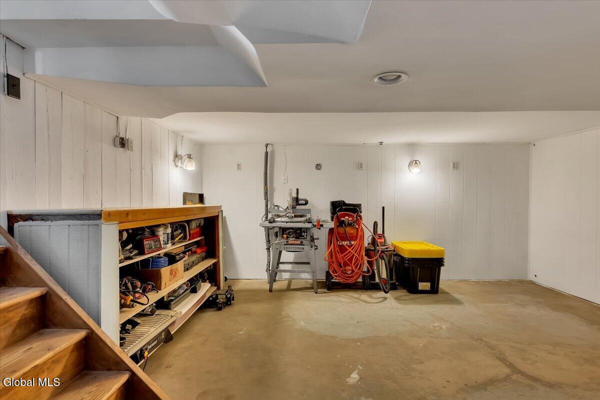2153 Van Wormer Road Rotterdam, NY 12303 - Photo 39 of 46 31-P1949841
