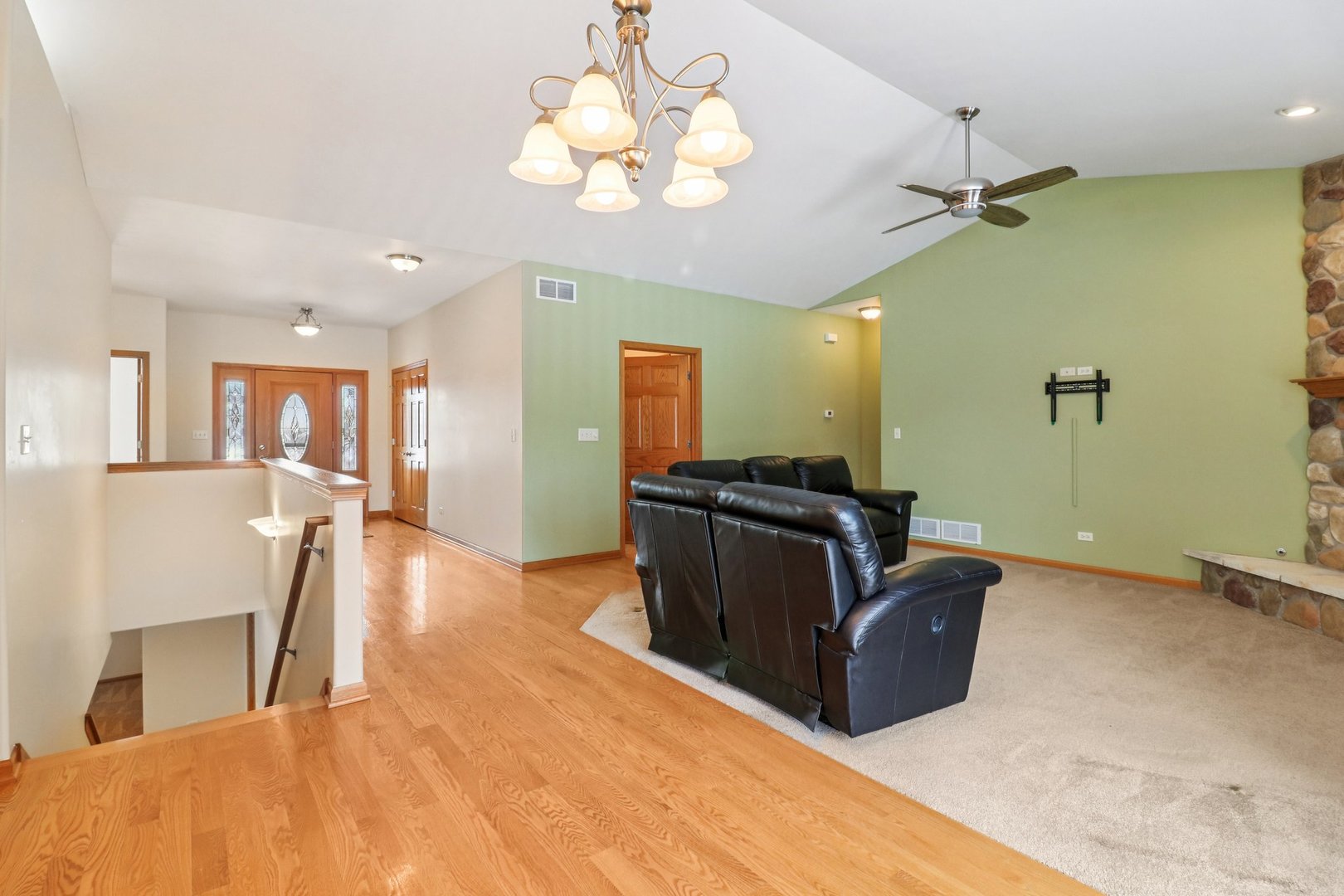 832 Mary Court Marengo, IL 60152 - Photo 4 of 42