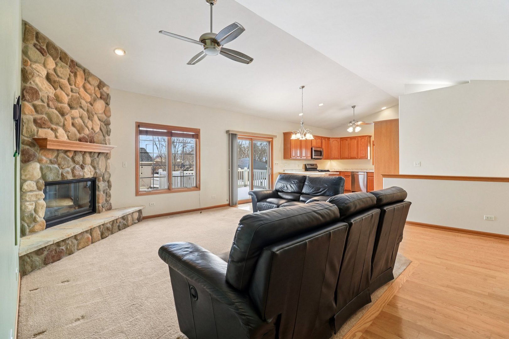 832 Mary Court Marengo, IL 60152 - Photo 5 of 42